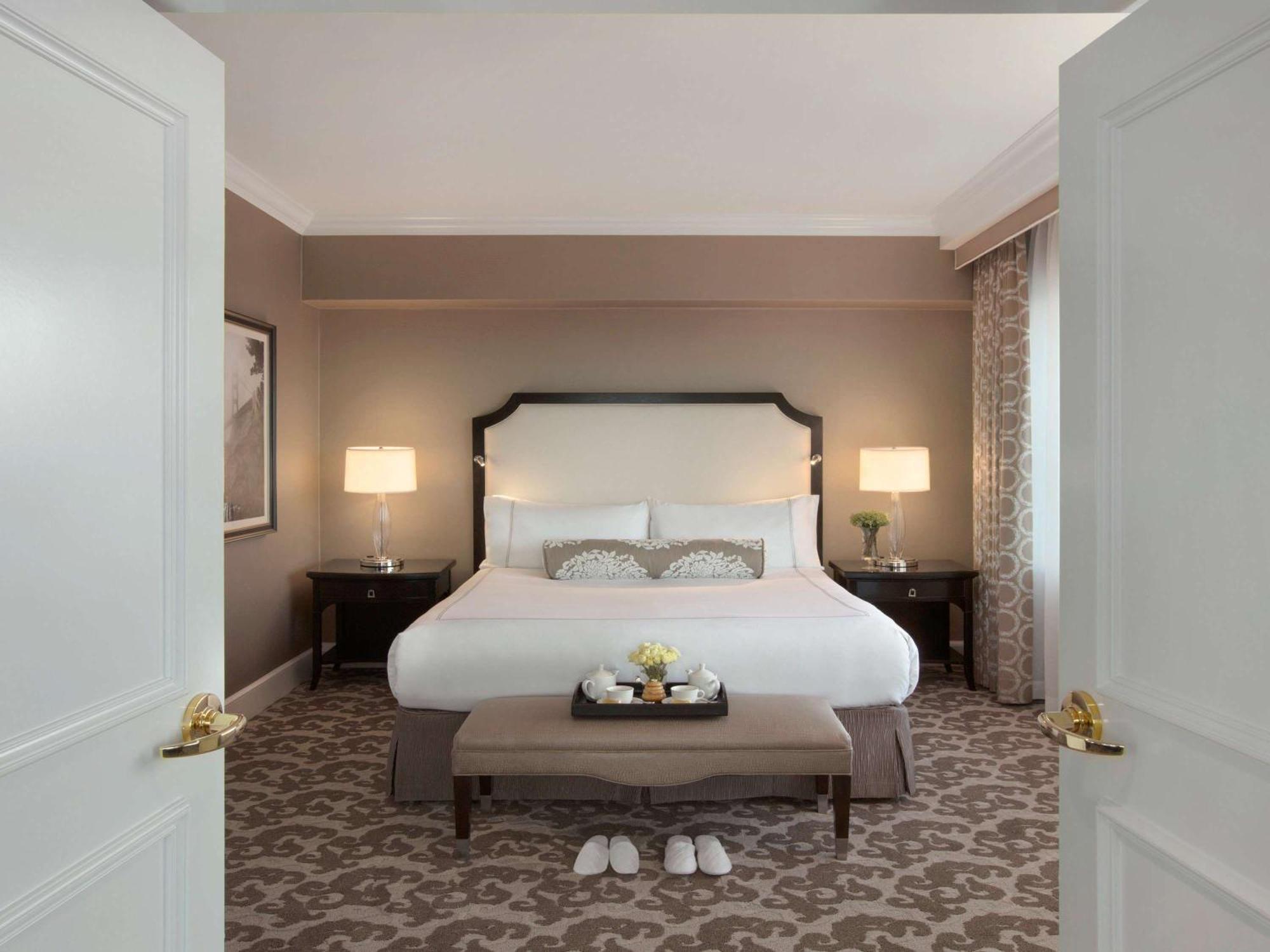 فندق فيرمونت سان فرانسيسكو المظهر الخارجي الصورة A bedroom at The Ritz-Carlton, Boston